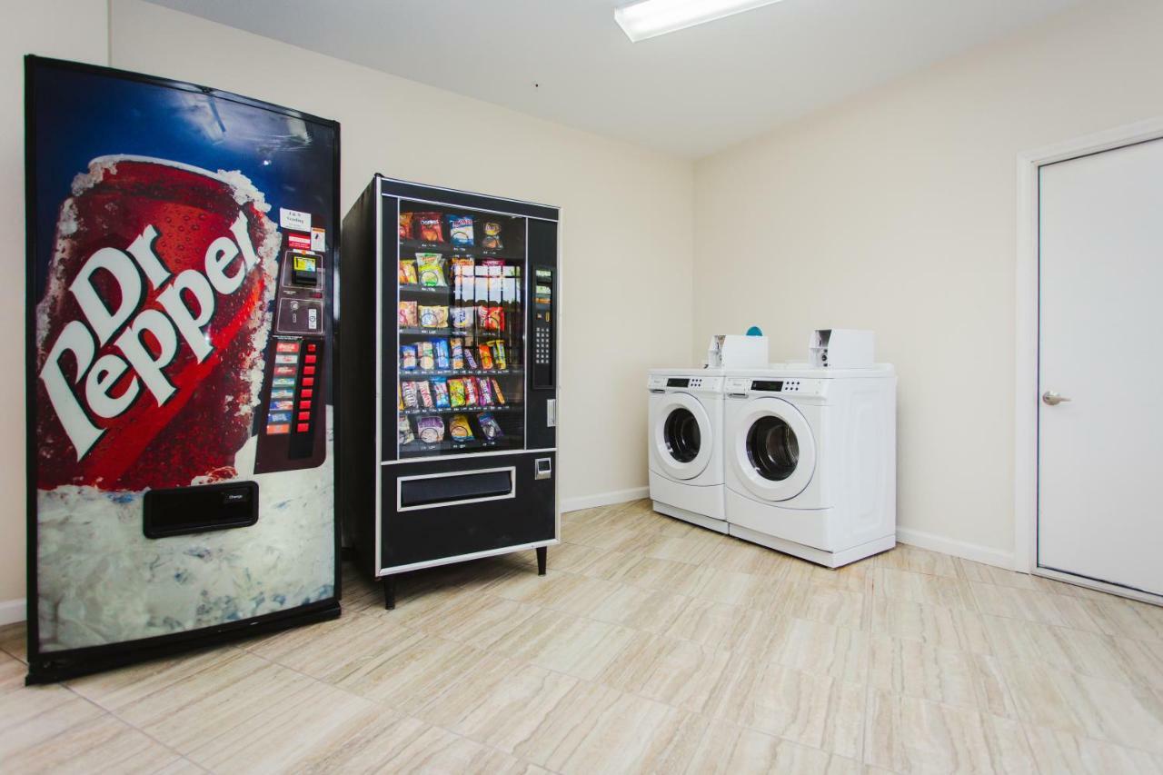 Scottish Inn & Suites Baytown Εξωτερικό φωτογραφία